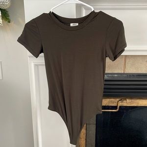 Aritzia Wilfred Olive Short Sleeve Thong Bodysuit XS Excellent condition